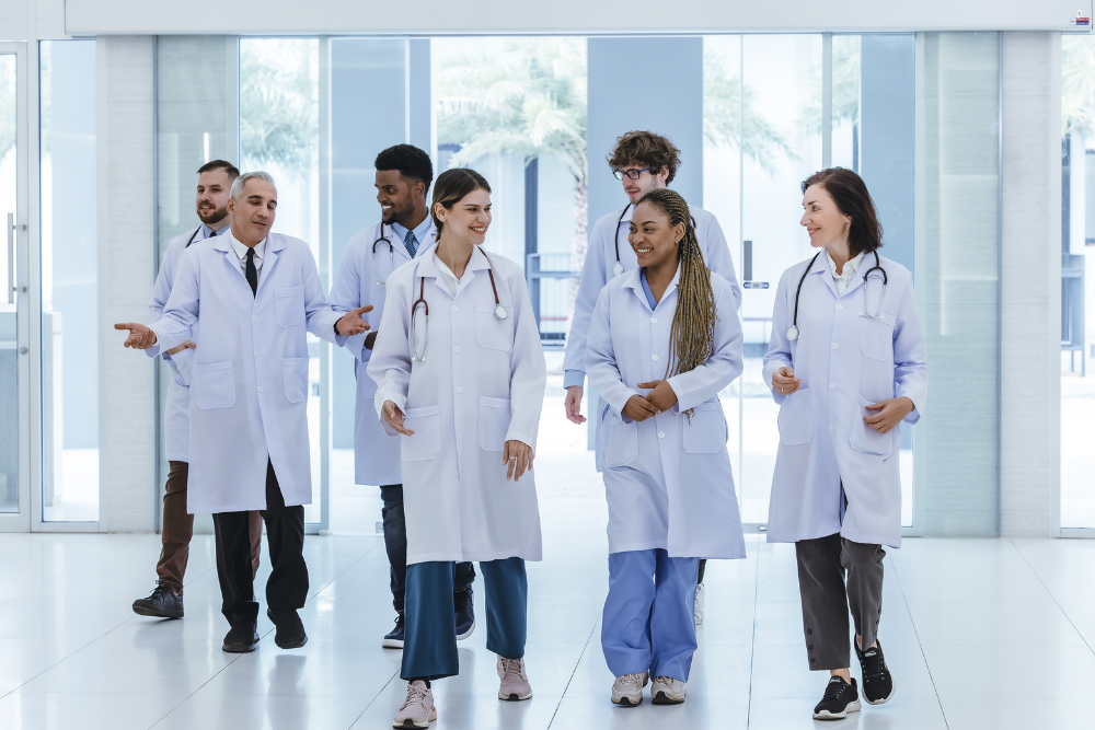 Kompleks uzdrowiskowy wykonujący tysiące zabiegów dziennie. Podejście do medycyny łączy wiedzę światowej sławy lekarzy, fizjoterapeutów i najnowszą technologię z niezwykłą mocą natury. Posiada wła (2)