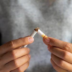 Co 6 sekund na świecie umiera kolejna osoba z powodu palenia. W Światowym Dniu Rzucania Palenia Tytoniu puść nałóg z dymem!